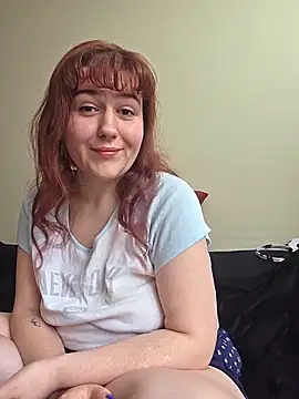Snapshot of Ashlovescannabis chatting on June 6, 4:44 pm Ashlovescannabis online show from June 6, 4:44 pm
