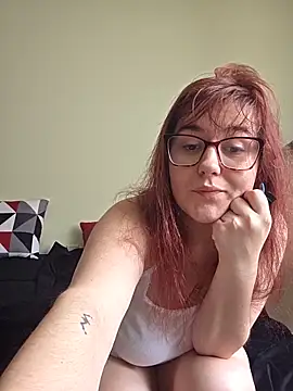 Snapshot of Ashlovescannabis chatting on June 7, 4:55 pm Ashlovescannabis online show from June 7, 4:55 pm