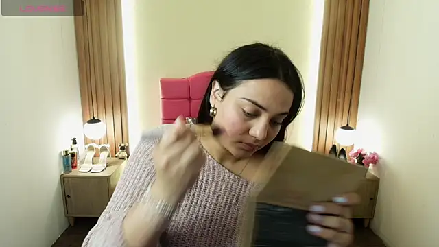 IvonneRoss  online show from March 30, 11:55 am