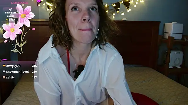 Snapshot of Daisy_Lovely chatting on May 18, 4:29 am Daisy Lovely online show from May 18, 4:29 am