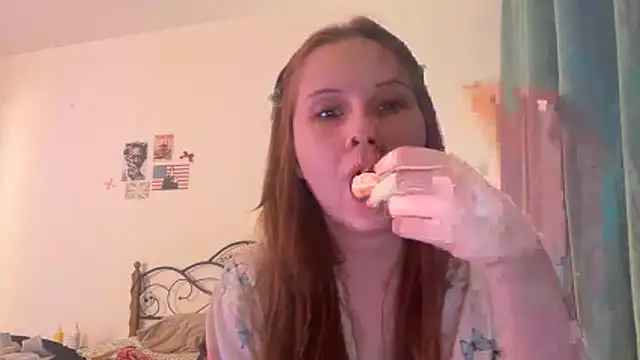 Snapshot of Nika_sexxx chatting on May 19, 11:22 pm Nika sexxx online show from May 19, 11:22 pm
