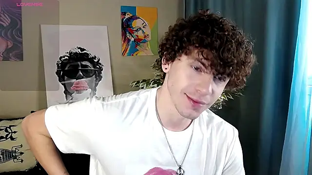 TylerGibson online show from April 21, 3:24 am