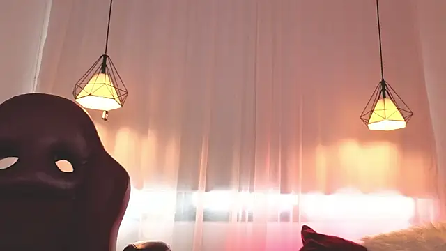 parisblue  online show from January 17, 3:28 pm