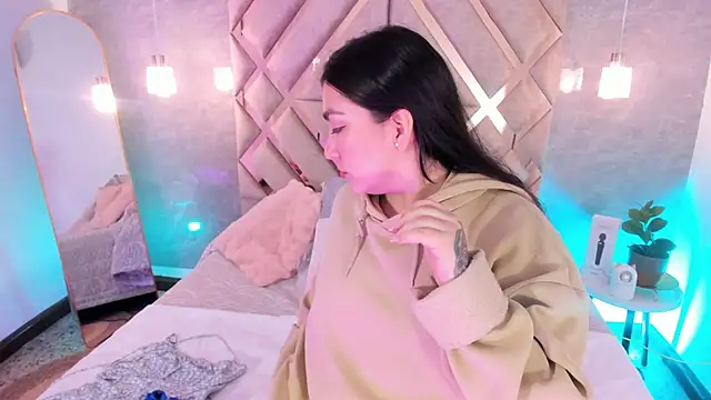 KathiaJenner online show from February 19, 12:01 pm