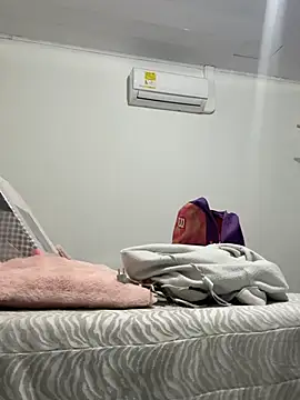 KathiaJenner online show from February 28, 11:33 am