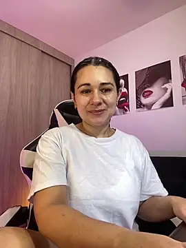 Snapshot of saray_mendozaa chatting on May 29, 7:34 pm saray mendozaa online show from May 29, 7:34 pm