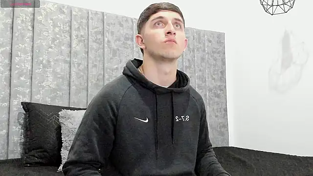 Calvin Hunter online show from March 11, 2:50 am