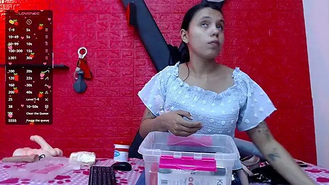 juliette18rose online show from February 24, 7:56 pm