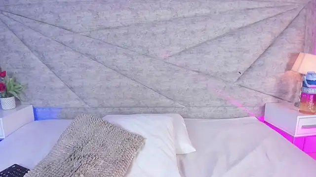 RousSweet- online show from April 20, 9:49 pm