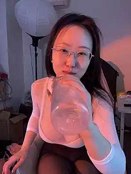 Snapshot of kaixin66 chatting on May 16, 6:32 am kaixin66 online show from May 16, 6:32 am