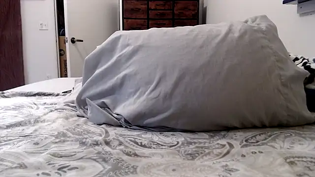 nickytatz online show from March 5, 8:43 am