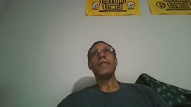 Snapshot of swimmer2496 chatting on May 4, 4:52 am swimmer2496 online show from May 4, 4:52 am