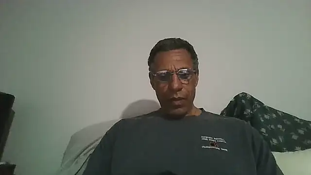 Snapshot of swimmer2496 chatting on May 11, 1:33 am swimmer2496 online show from May 11, 1:33 am
