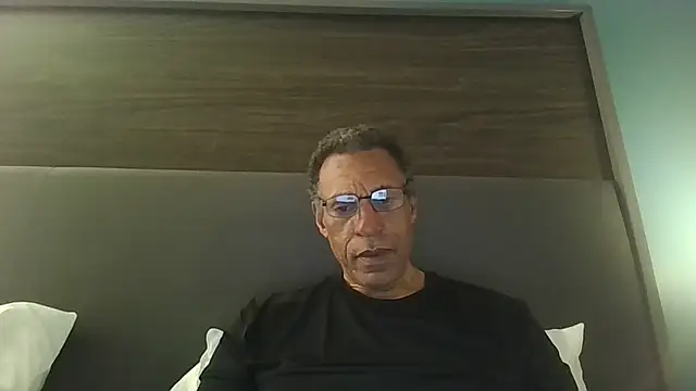 Snapshot of swimmer2496 chatting on May 16, 6:21 am swimmer2496 online show from May 16, 6:21 am