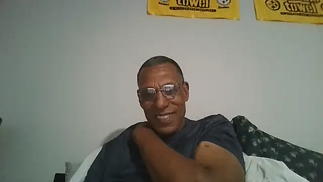 Snapshot of swimmer2496 chatting on May 23, 1:44 am swimmer2496 online show from May 23, 1:44 am