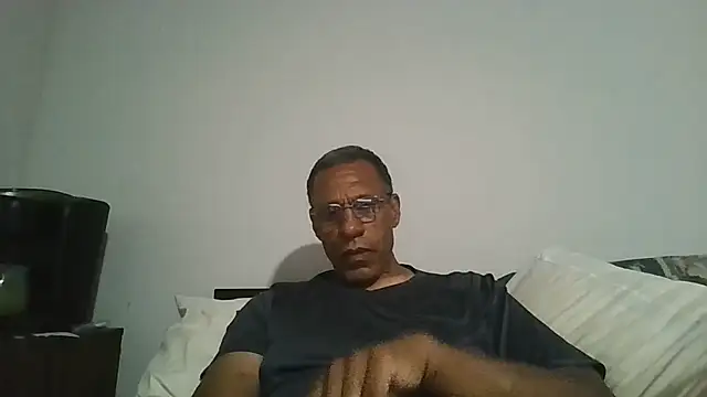 Snapshot of swimmer2496 chatting on June 19, 5:01 am swimmer2496 online show from June 19, 5:01 am