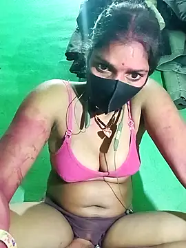 Snapshot of Cute__tanu chatting on March 4, 6:52 am Cute tanu online show from March 4, 6:52 am