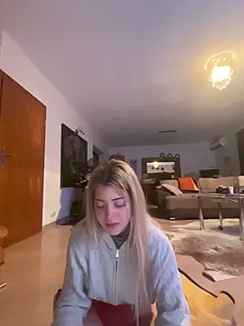 MelliMoon online show from February 2, 9:57 pm