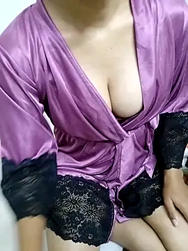 Snapshot of hotpooja1 chatting on March 21, 8:19 am hotpooja1 online show from March 21, 8:19 am