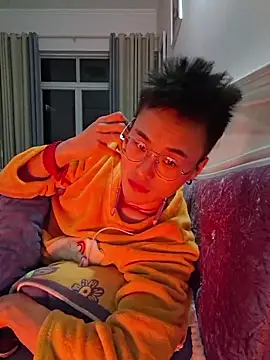 Snapshot of Aint686 chatting on February 20, 3:23 pm Aint686 online show from February 20, 3:23 pm