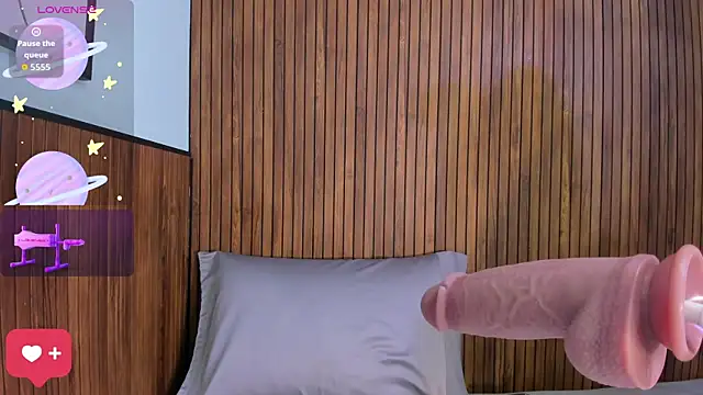 sexy curlylady online show from April 22, 2:14 am