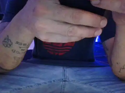 Snapshot of MRdxxx444 chatting on April 26, 1:47 am MRdxxx444 online show from April 26, 1:47 am