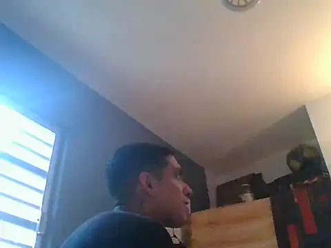 Snapshot of MRdxxx444 chatting on May 14, 4:58 pm MRdxxx444 online show from May 14, 4:58 pm