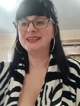 AliceSwan57 online show from April 14, 11:38 am