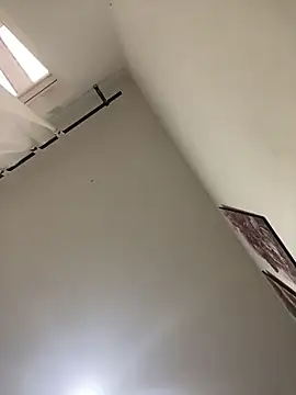 JuliaaVega online show from April 22, 11:45 am