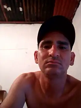 Snapshot of flacoasier chatting on May 25, 1:33 am flacoasier online show from May 25, 1:33 am