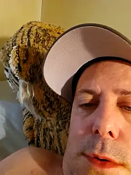 Snapshot of Martin_dick78 chatting on March 17, 9:01 am Martin dick78 online show from March 17, 9:01 am