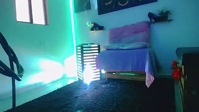 Tatoo Noah online show from April 3, 1:09 pm