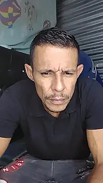 juanmaur22 online show from January 19, 4:22 pm