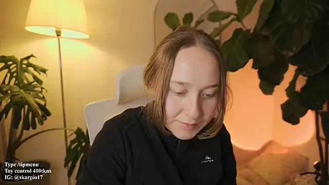 Scarlett NoirMuse online show from February 5, 2:05 am