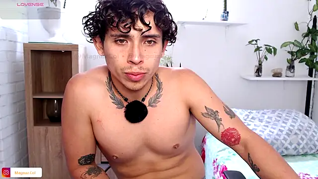 Magnuz Col online show from April 19, 5:23 pm