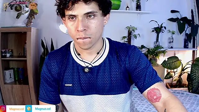 Snapshot of Magnuz_Col chatting on June 17, 9:16 pm Magnuz Col online show from June 17, 9:16 pm