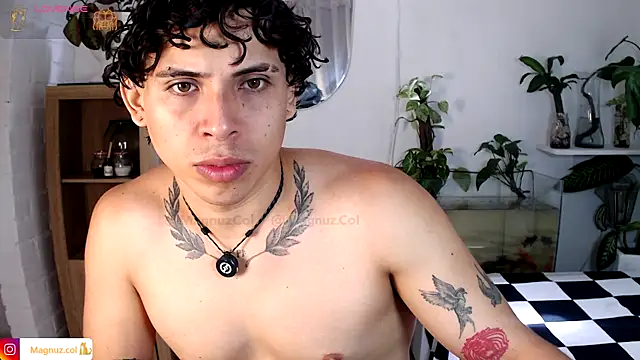 Snapshot of Magnuz_Col chatting on July 23, 2:37 pm Magnuz Col online show from July 23, 2:37 pm