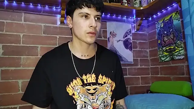 PaulDamico online show from April 4, 8:17 pm