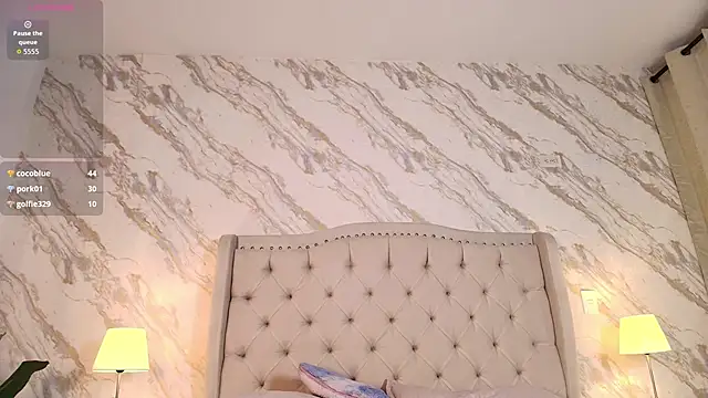 isabella rossee  online show from April 21, 7:50 pm