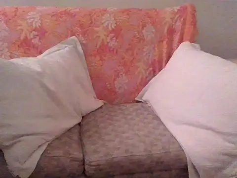 Snapshot of xox_eatme chatting on September 11, 11:43 am xox eatme online show from September 11, 11:43 am