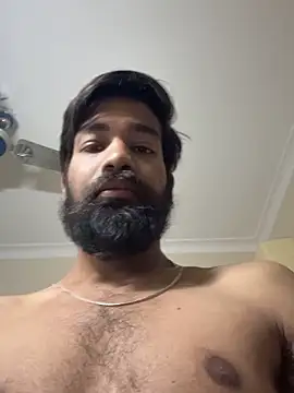 priyansh92924 online show from May 29, 9:24 pm