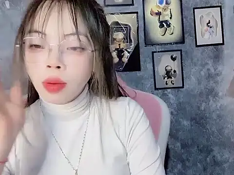 Suki 99 online show from March 7, 5:10 pm