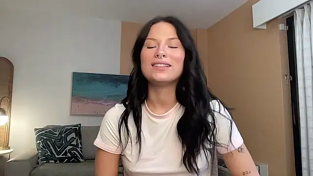 Amereyfortenberry online show from January 19, 4:38 am