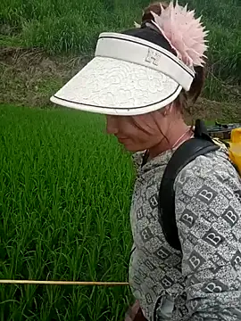 cutebobi online show from April 21, 1:42 am