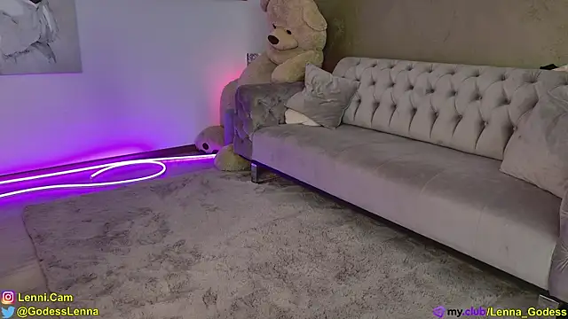 Lenna Godess online show from September 13, 5:07 am