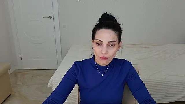 LovelyBeatrice online show from March 5, 6:31 am