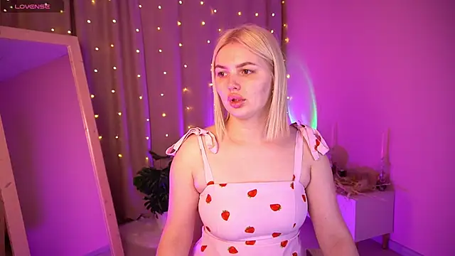 AmeliaWeells online show from April 10, 2:28 am