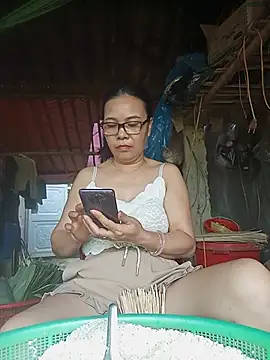 Snapshot of Nuna_689 chatting on July 24, 3:15 am Nuna 689 online show from July 24, 3:15 am