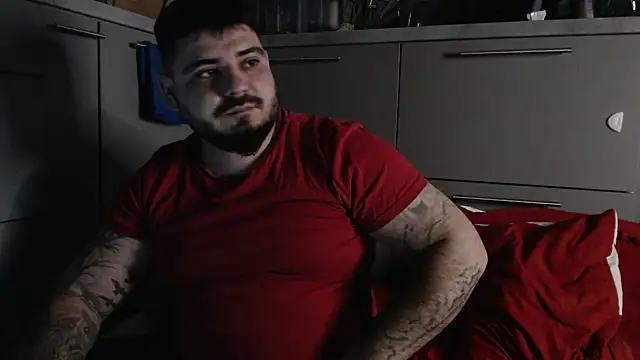 HiddendesireXO01 online show from February 23, 9:45 pm