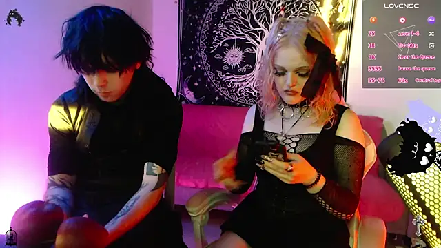 CrimsonVampCouple online show from February 12, 3:18 pm